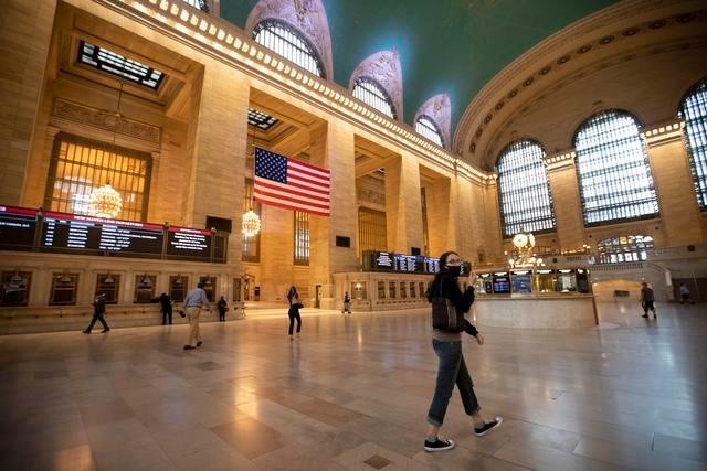 财经观察 | 保经济还是减债务——新冠疫情下美国经济陷两难