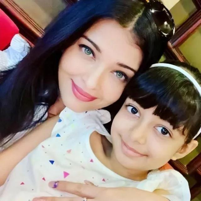 "世界最美女人"感染新冠!印度疫情爆发,富人推出"世界最壕口罩”