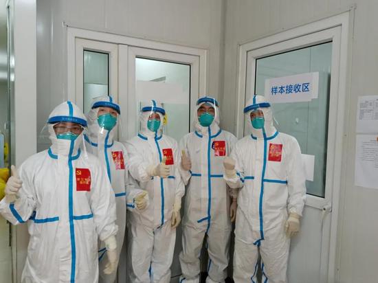 浙江检验医疗队部分队员合影