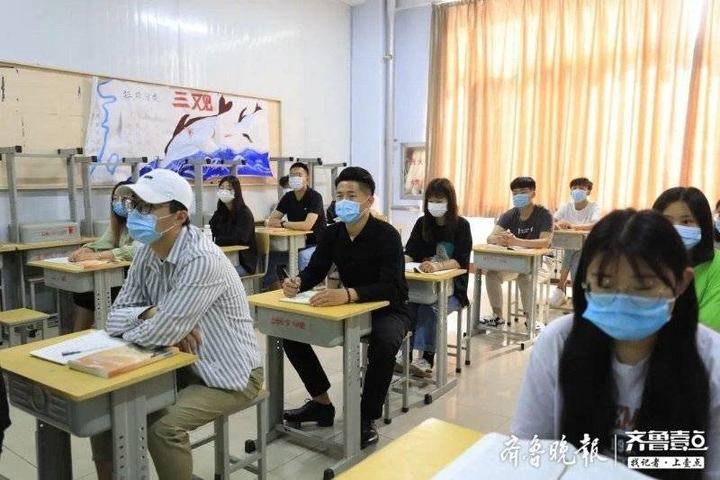 泰安山东服装职业学院打赢疫情防控战 ，上好开学第一课