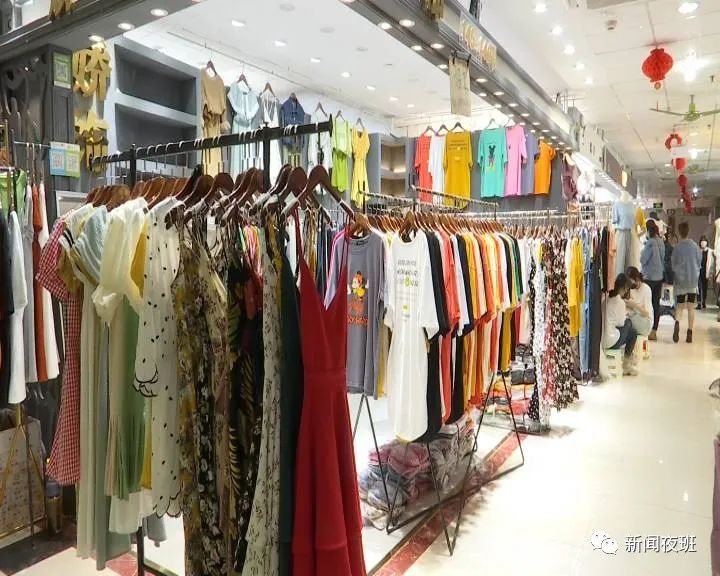 疫情影响服装生意冷淡 经营户要求免两个月摊租