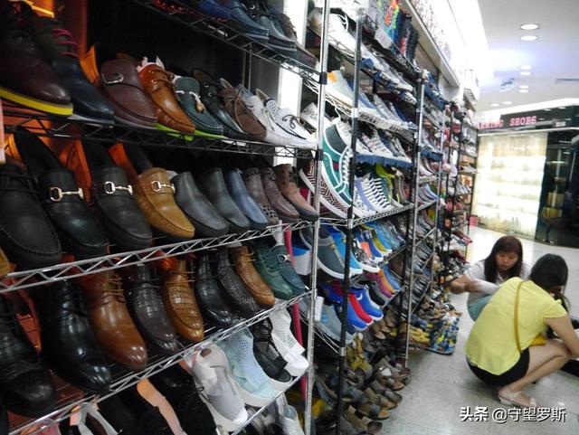 疫情造成中国服装断供，俄罗斯人或面临无衣可穿的窘境