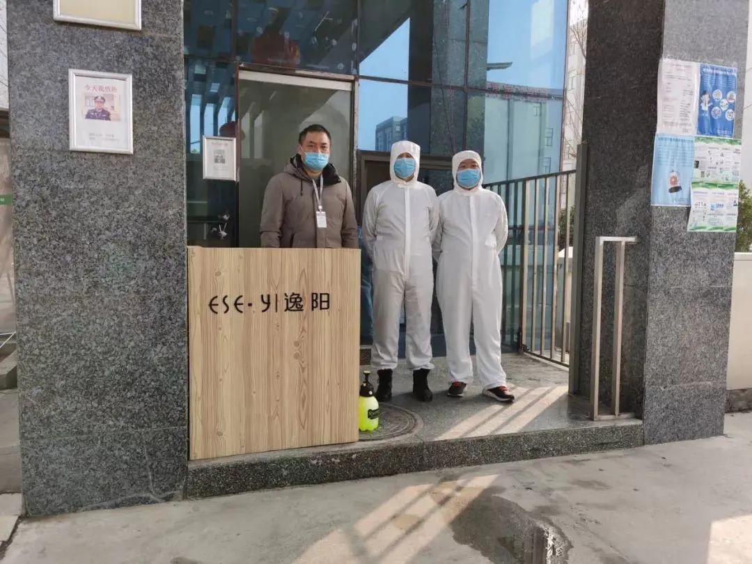 河南郑州：郑州服装行业抗击疫情行动在继续