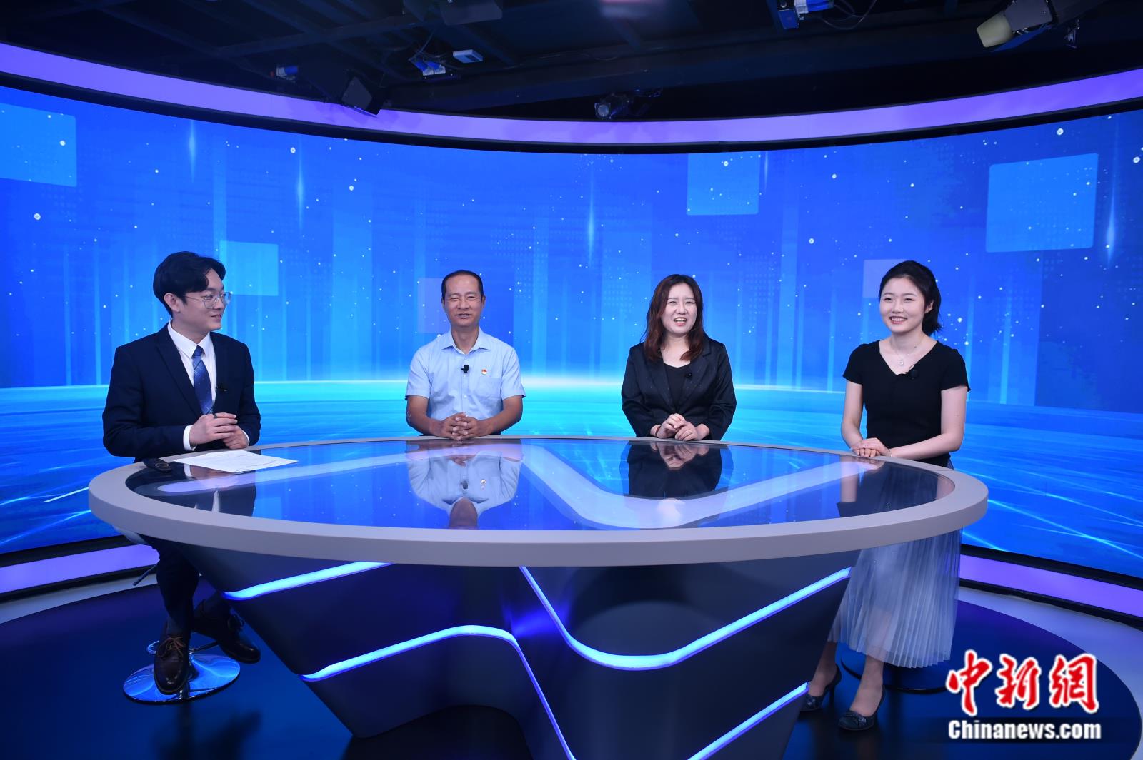 视频访谈现场。李霈韵 摄 