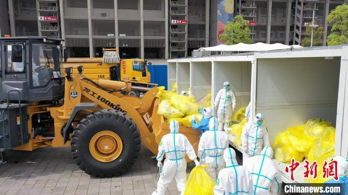 （上海战疫录）上海方舱医院陆续“退役”“一舱一方案”安全有序处置涉疫垃圾
