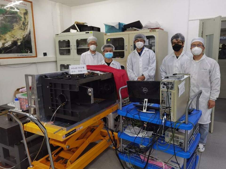 大江东|上海科学家和设备睡在一起!国家队要扛国家责