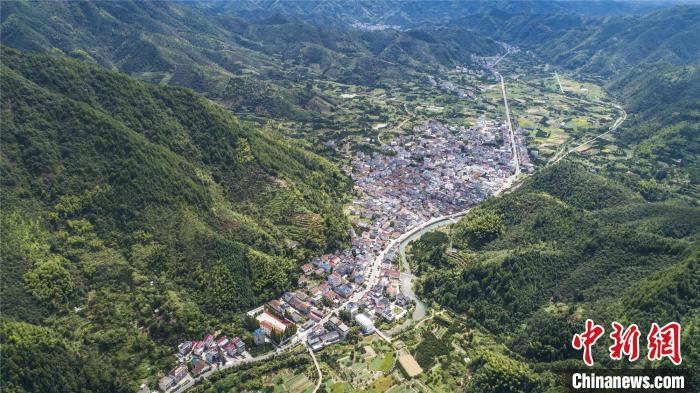 【十年@每一个奋斗的你】盘活闲置资源的“乡旅能人”:回乡创业不单靠情怀