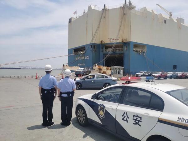 保通关、稳外贸，上海边检助力上海经济加速复苏