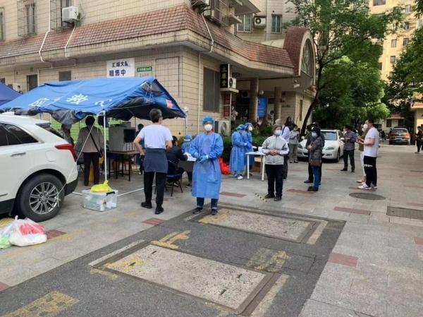 疫苗送上门，徐家汇街道开展多场流动疫苗接种服务