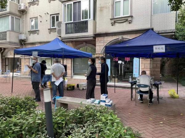 疫苗送上门，徐家汇街道开展多场流动疫苗接种服务