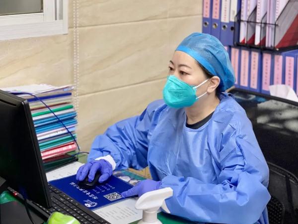 在上海战疫的“上甘岭”,他们的顽强已超乎想象 在上海战疫的“上甘岭”,他们的顽强已超乎想象