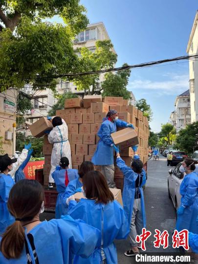 李慧娟:深入“风暴眼”的49天“战疫日记”