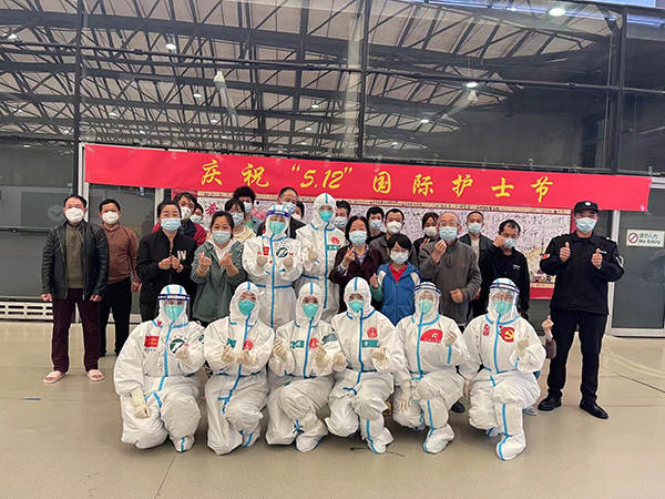 他们是最后离开的援沪医疗队，1091位湖北医护今返程