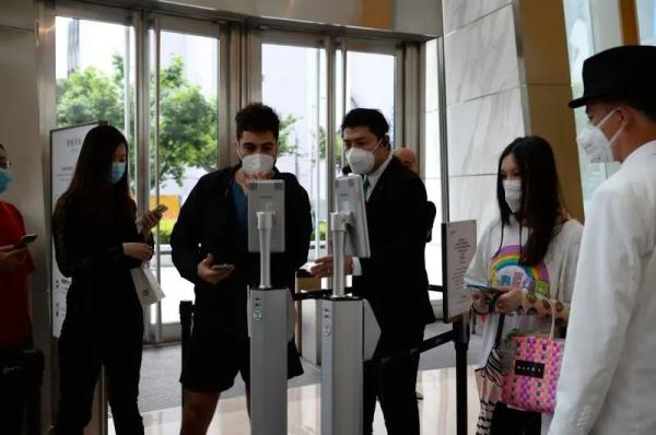 上海恒隆广场重新迎客！市民：好久没逛商场，空手回去不甘心