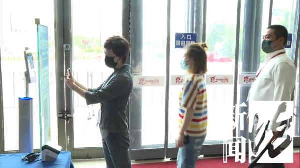 上海恒隆广场重新迎客！市民：好久没逛商场，空手回去不甘心