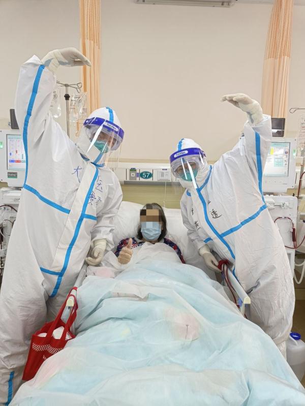 让疫情下的血透不停“析” 这支援沪医疗队做到了 让疫情下的血透不停“析” 这支援沪医疗队做到了