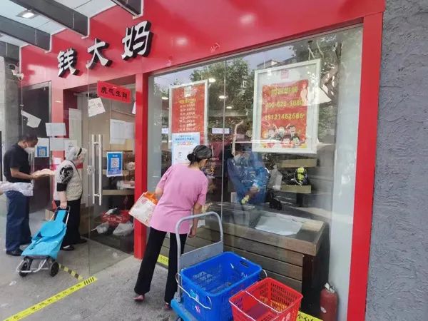 环球港开业是摆拍?百盛皮具发霉?事实是...在上海的这些地方,重拾线下购物的快乐 环球港开业是摆拍?百盛皮具发霉?事实是...在上海的这些地方,重拾线下购物的快乐