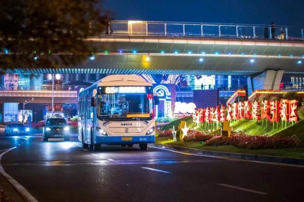 浦东新区明日起再恢复115条公交线路！各区医疗保供信息→