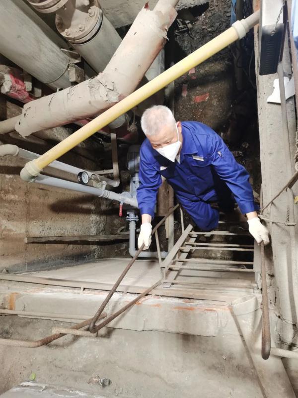 淌下的汗水，都是辣眼睛的！谢谢酷暑中送来凉意的普通人