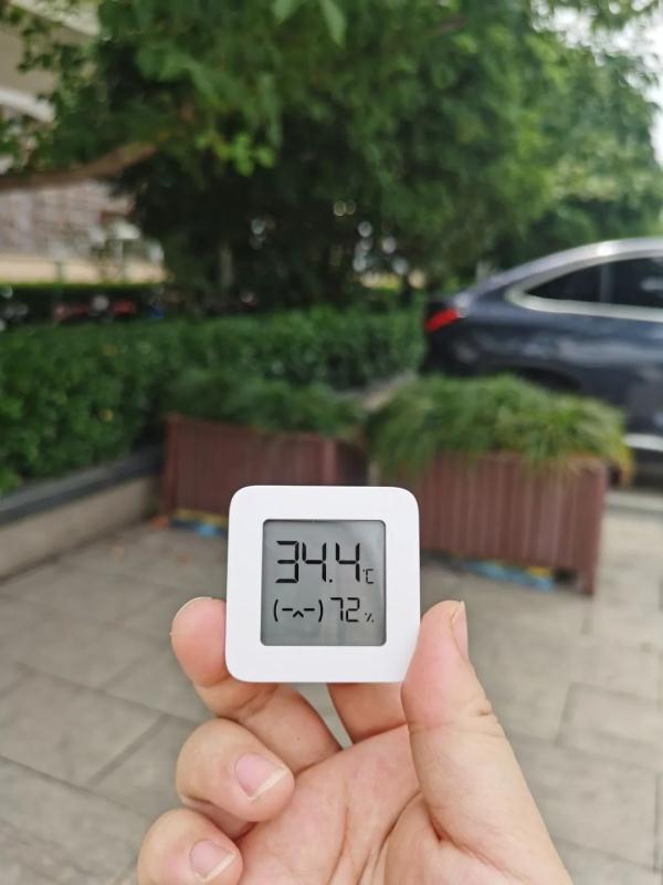 淌下的汗水，都是辣眼睛的！谢谢酷暑中送来凉意的普通人