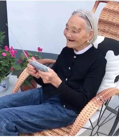 这些爷爷奶奶，太酷了！