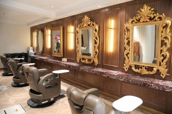 武康大楼的紫罗兰美发厅今回归，我们已经替你去烫过头了