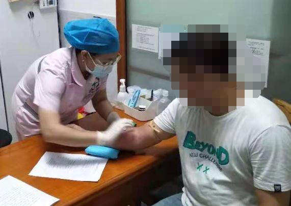 珠海男子喝完酒找代驾开车却被扣12分!交警问:代驾哪里找的? 珠海男子喝完酒找代驾开车却被扣12分!交警问:代驾哪里找的?