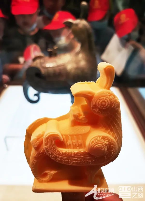 “晋”风浓郁 山西博物院“鸟尊雪糕”亮相