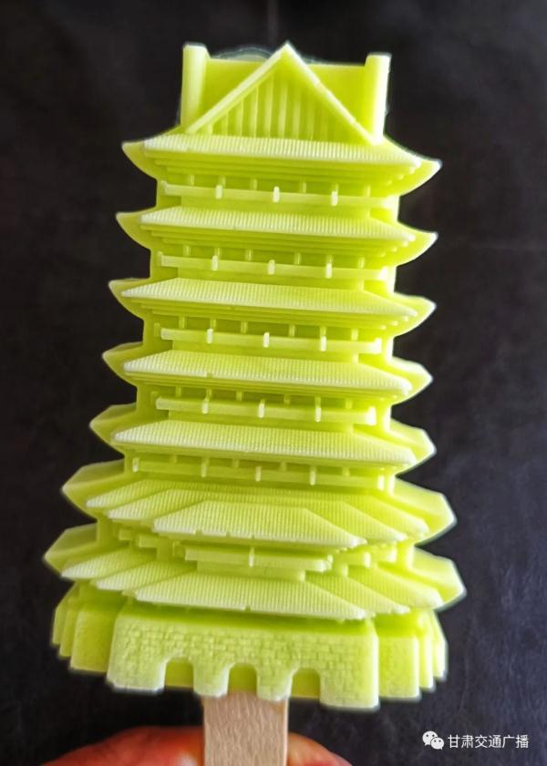 继“铜奔马”“彩陶瓶”后,“黄河楼”文创雪糕也亮相啦! 继“铜奔马”“彩陶瓶”后,“黄河楼”文创雪糕也亮相啦!