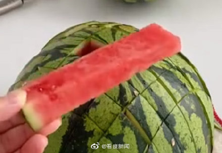 专家提醒冷饮吃猛了易患脑结冰 专家提醒冷饮吃猛了易患脑结冰