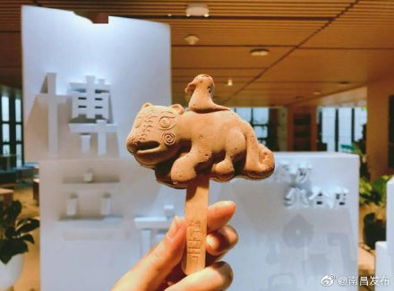 江西省博物馆上新“小鸟虎”文创雪糕