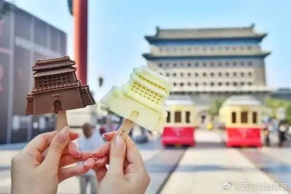 钟薛高道歉!曾说用特级红提,实为散装葡萄干,“不加一滴水”也是假的! 钟薛高道歉!曾说用特级红提,实为散装葡萄干,“不加一滴水”也是假的!