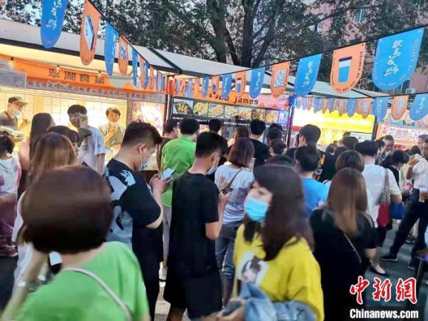 喜迎端午节小长假 沈阳特色街区点燃升级版“夜经济”