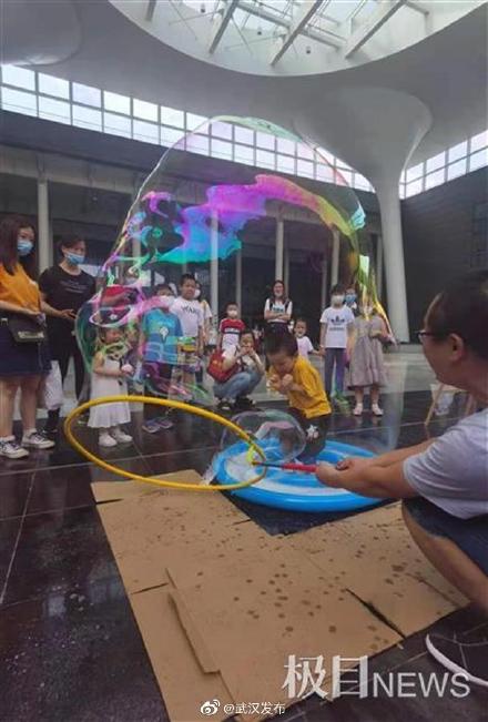 六一，武汉园博园游客量是去年的3.5倍