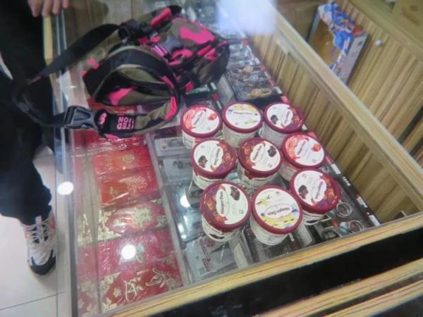 贪小便宜还是嘴馋？他分6次偷了54支雪糕，结果……