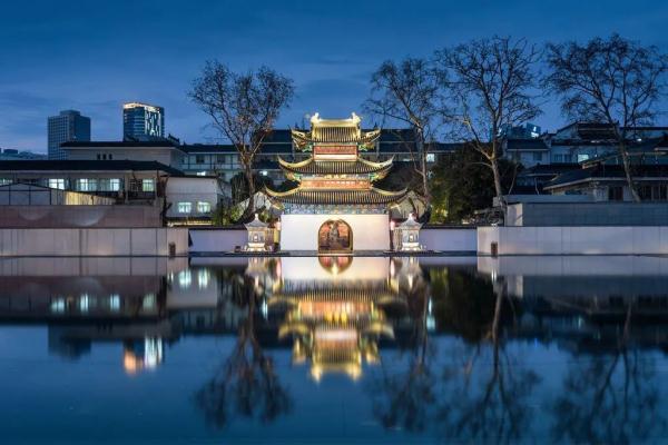 我想，一口把你吃掉！