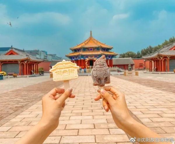 举着“文物”去旅游，各地“文创雪糕”大battle！