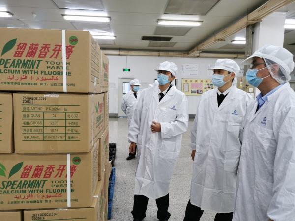 中国年味随“老字号”商品香飘海外
