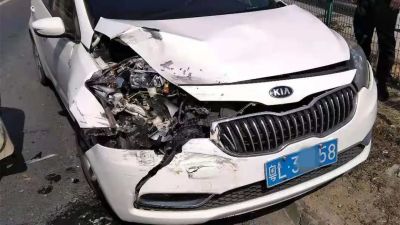 女子珠海高速公路一个急刹,害得后车当场翻车!她竟振振有词说…… 女子珠海高速公路一个急刹,害得后车当场翻车!她竟振振有词说……